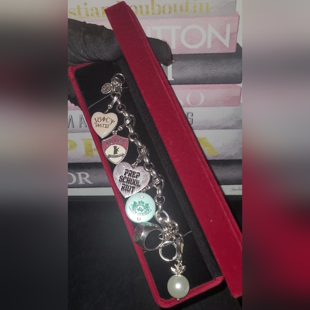 JUICY COUTURE LIMITED EDITION 2008BRACELET ✨️W/ 5 RARE JUICY COUTURE CHARM⚘️